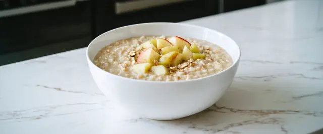 3-Ingredient Cozy Cinnamon Apple Oatmeal