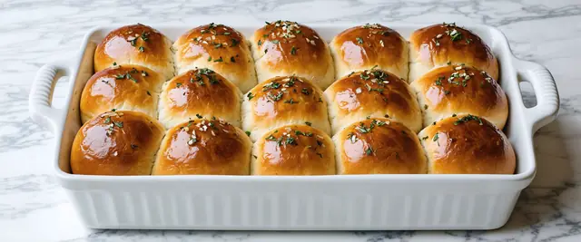Garlic Herb Pull-Apart Rolls