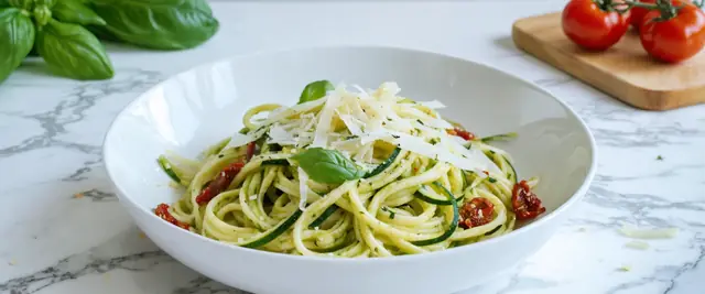 Garlic Parmesan Zucchini Noodles with Sun-Dried Tomatoes