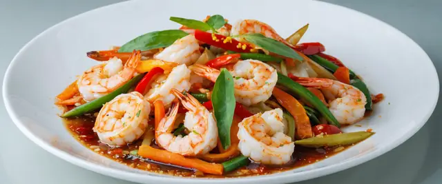 Goong Pad Nam Prik Pao