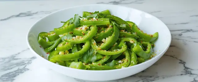 Green Pepper Salad (Karia)