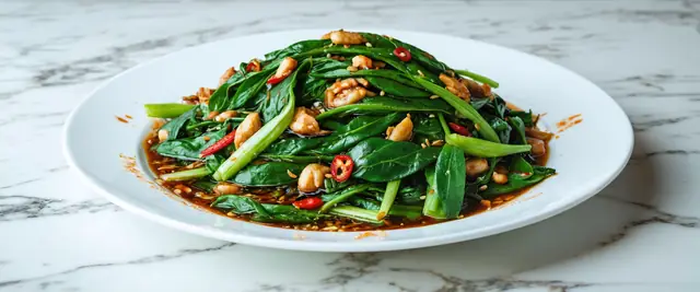 Pad Pak Bung Fai Daeng