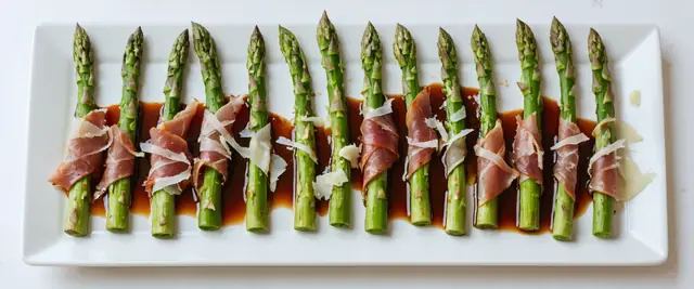 Prosciutto-Wrapped Asparagus with Balsamic Reduction