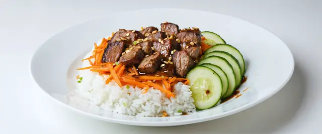 Teriyaki Beef and Brown Rice Bowl with Spicy Sriracha Mayo